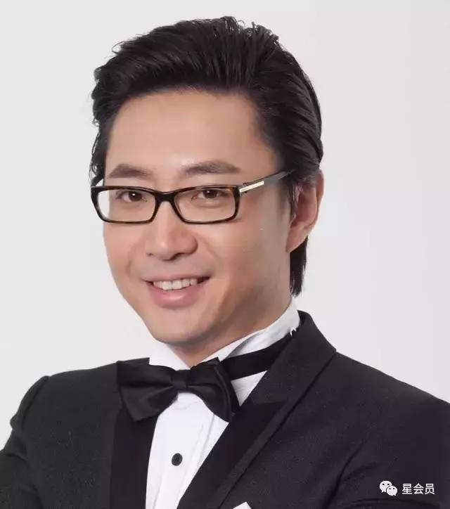 学院,获得大师级文凭和演奏家文凭,师从中国著名钢琴教育家凌远教授