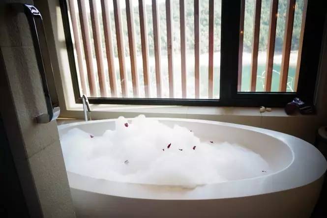 我没疯,睡前不洗澡的感觉竟然有点儿爽