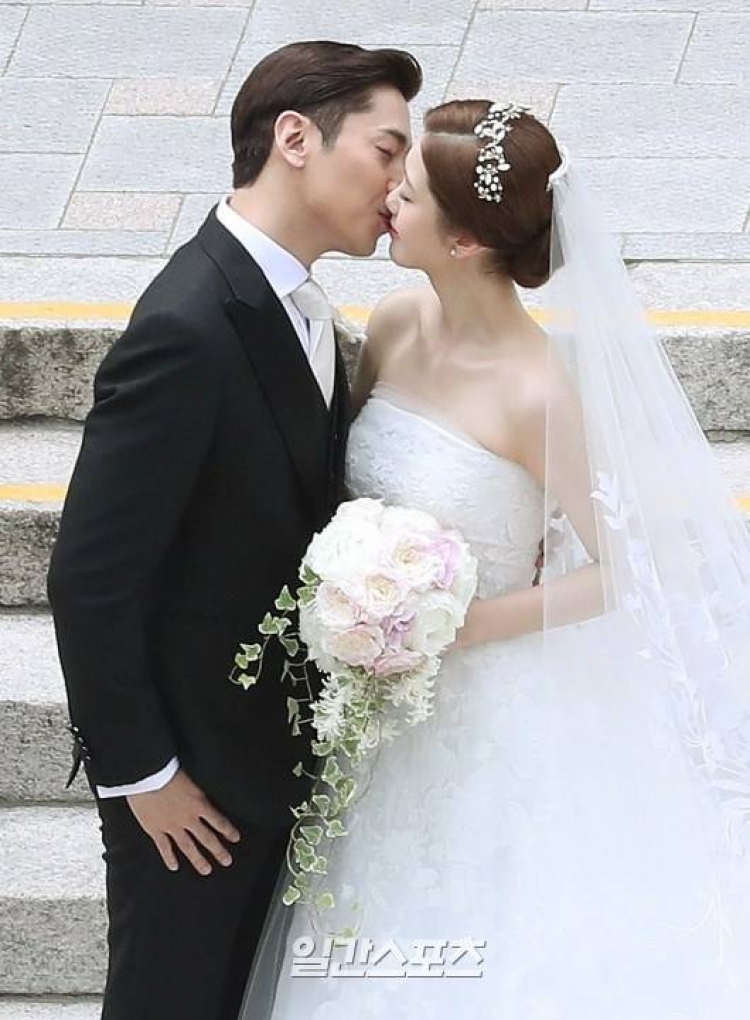神话eric和罗惠美今天结婚了,成员们组成史上最帅伴郎团!