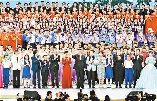 习近平出席香港特别行政区政府欢迎晚宴并发表重要讲话|习近平|新华社|政府_新浪新闻