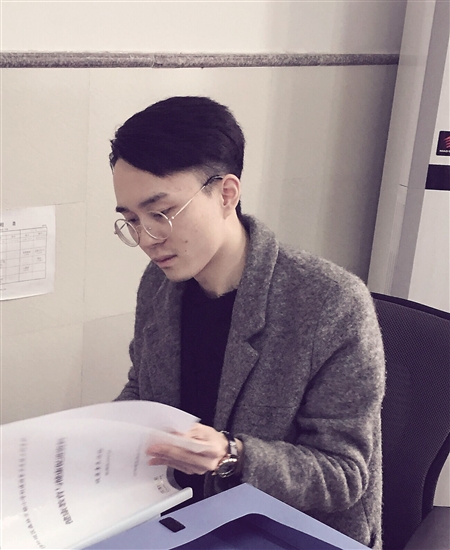 工作中的胡雪松 受访者供图