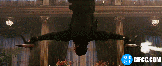 海量精彩电影gif动态图:妹纸,我想玩你的"球"!