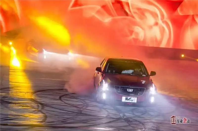 2017凯迪拉克 V-Academy性能日点“燃”了｜车业杂谈