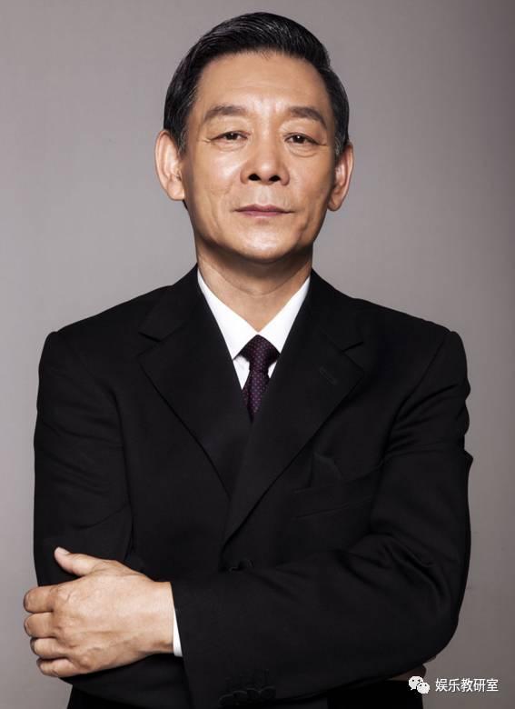 13岁进人艺,曾跑40年龙套,低调从无绯闻,今成中国功勋艺术家