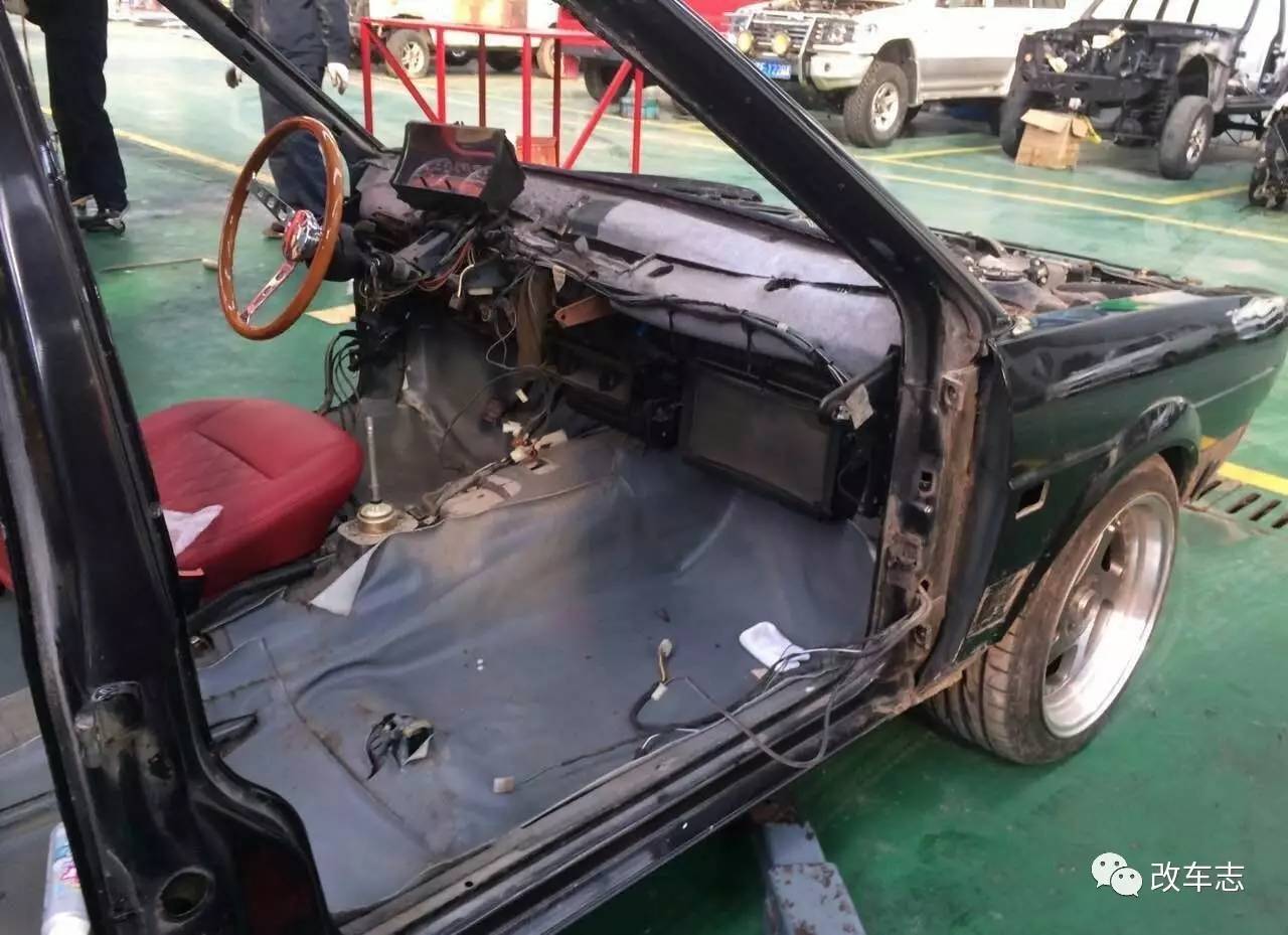 大众桑塔纳完美修复，这才是国内最有情怀的旅行车！