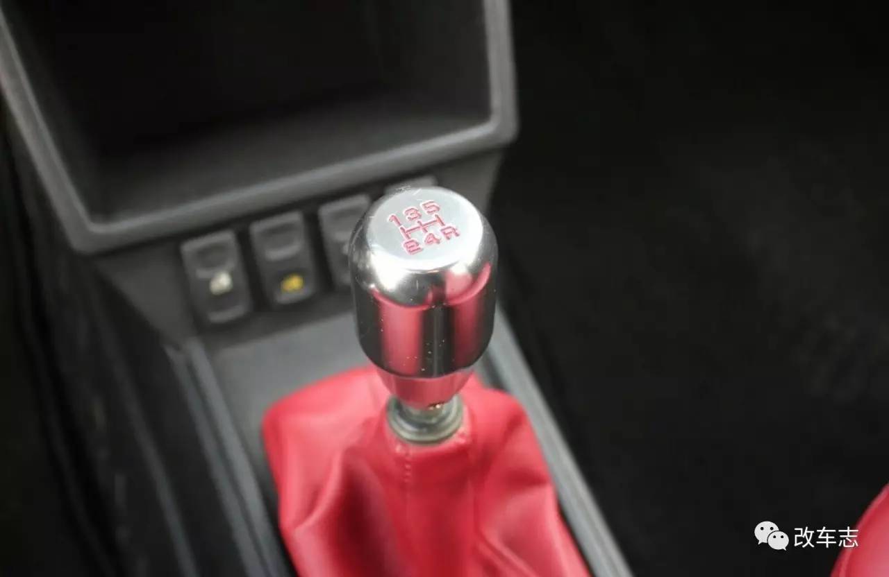 大众桑塔纳完美修复，这才是国内最有情怀的旅行车！