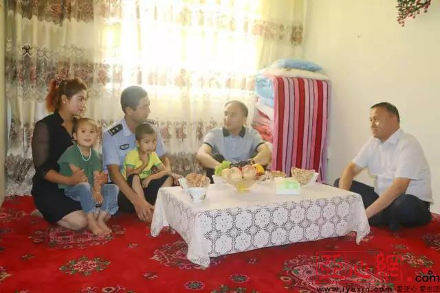 新疆策勒县领导七一慰问暖警心 真情厚爱励斗志