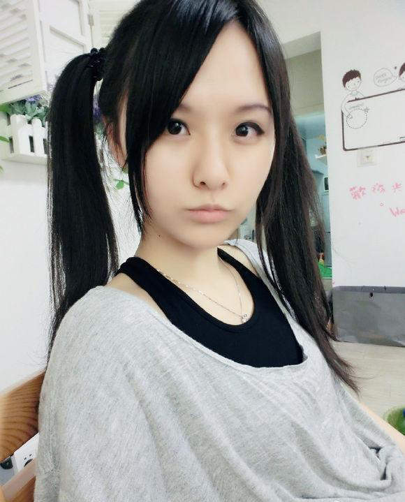 前陌陌一姐"阿冷"早期照片欣赏 纯天然气质美女