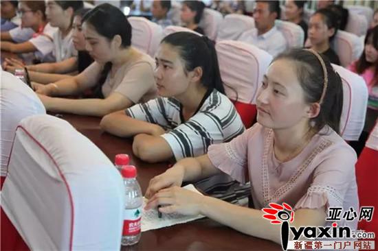 新疆福海县:召开"返乡学生"座谈会