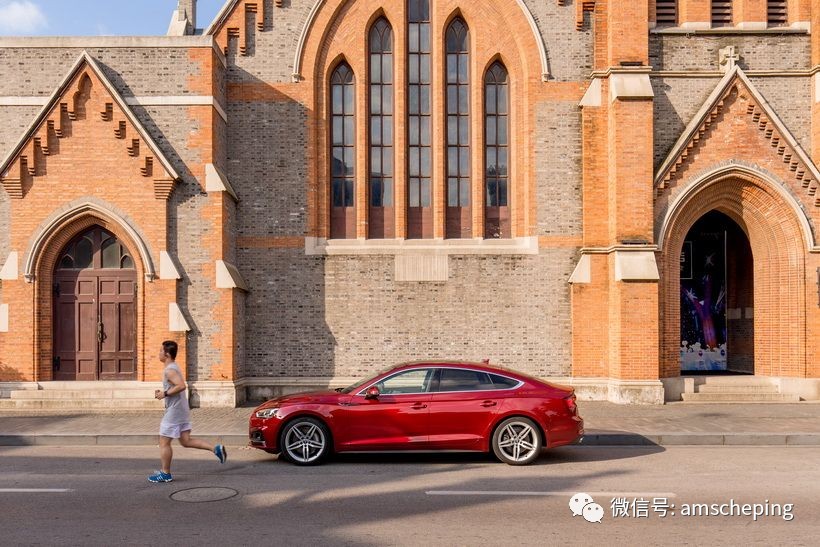 BMW 4系的死对头！试驾奥迪全新A5