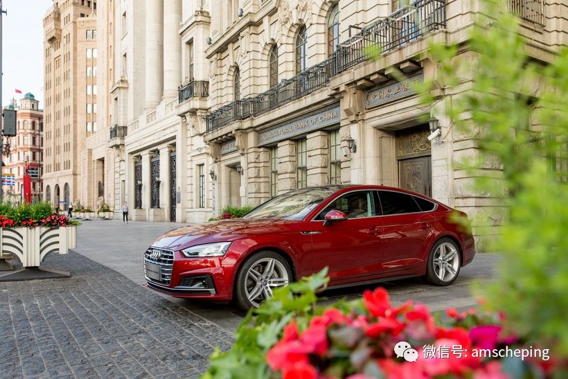 BMW 4系的死对头！试驾奥迪全新A5