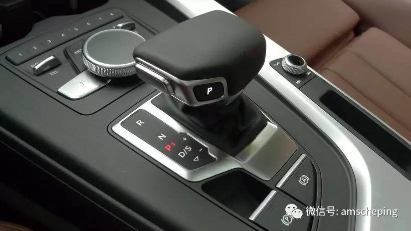 BMW 4系的死对头！试驾奥迪全新A5