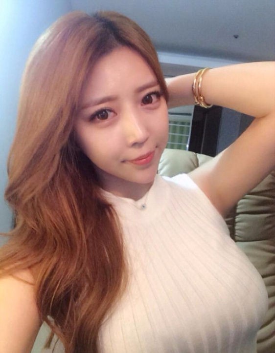 看到她的话思聪将后悔2000w签伊素婉