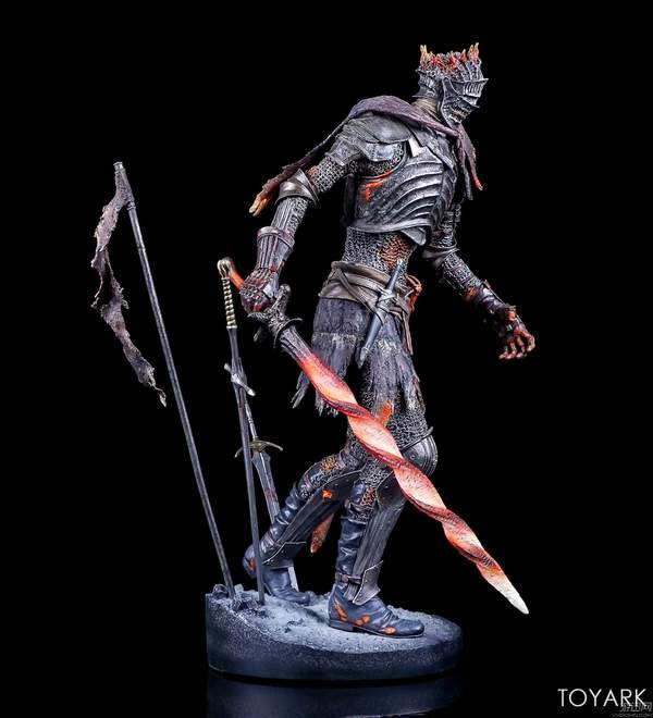 《黑魂3》薪王化身手办开箱实拍 做工精细近乎完美