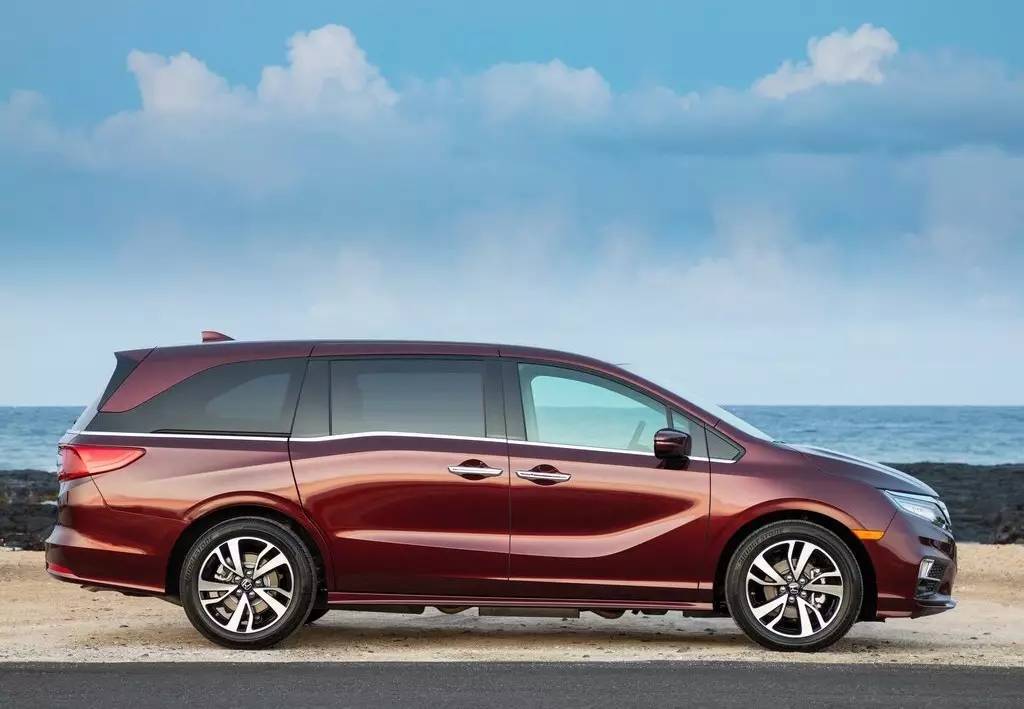 它是集家庭性、娱乐性和冒险性于一身的MPV？