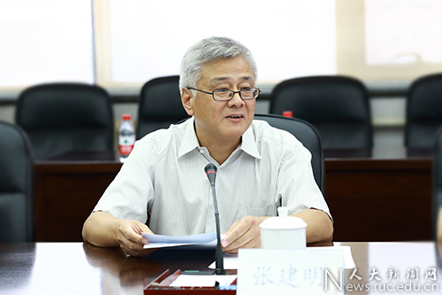 校长刘伟,党委常务副书记张建明,副校长刘元春;宜宾市市委书记刘中伯
