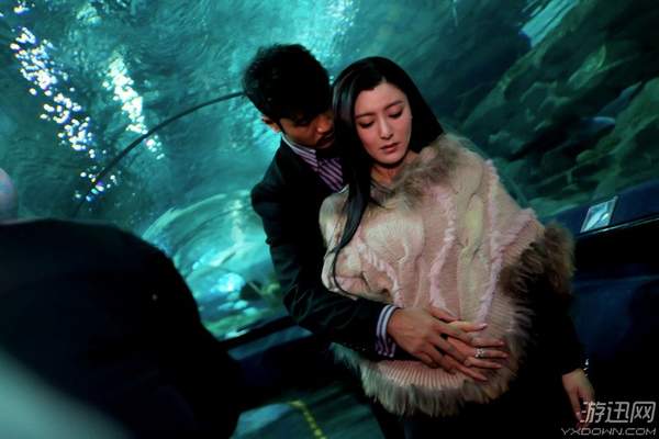 大波美女夜晚嗨不停11部热门夜店题材电影推荐