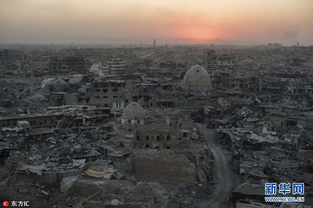 航拍视角下的"残城"摩苏尔 断壁残垣满目苍夷(组图)