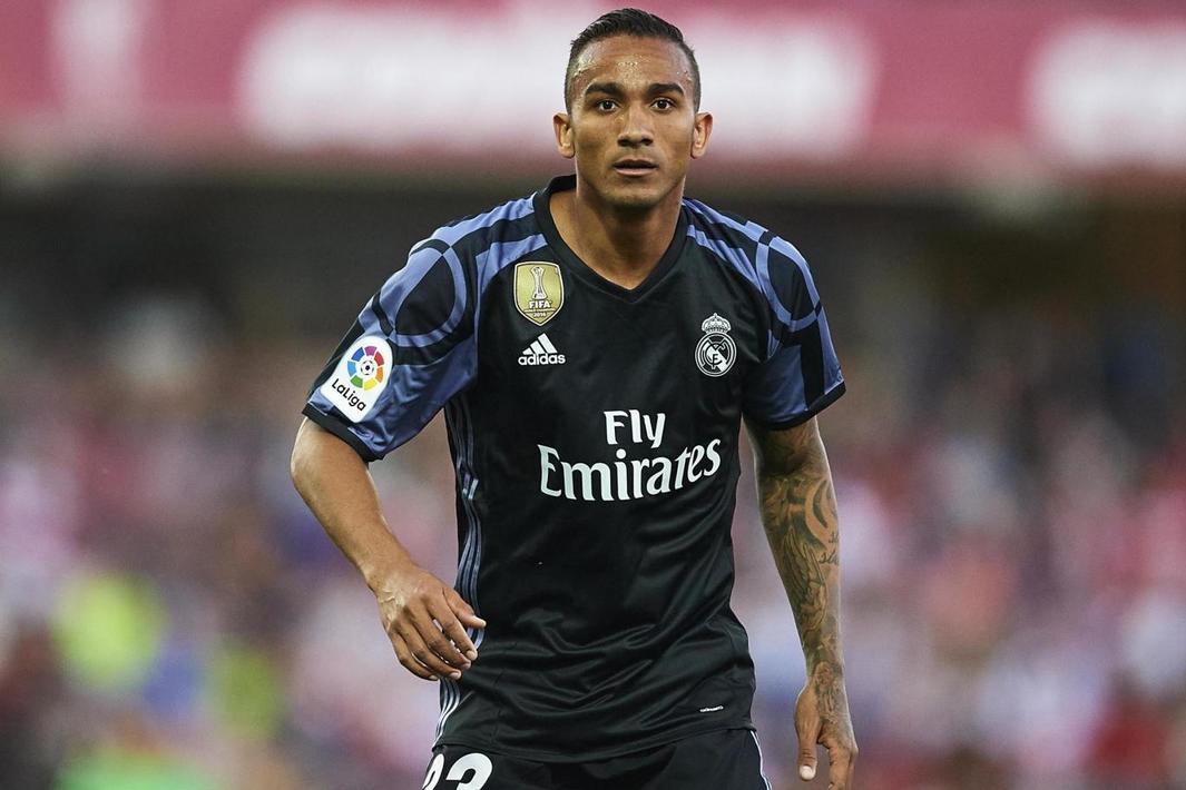 晚旗报:蓝军接近签下达尼洛