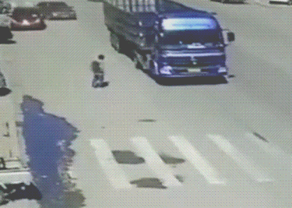 开车撞死碰瓷者怎么办？7月1号新交规说的很清楚