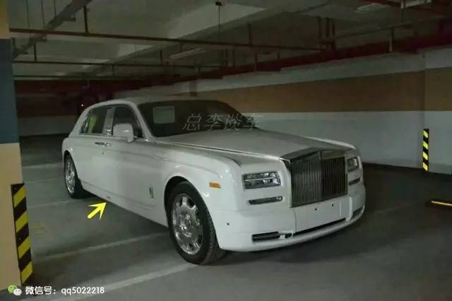 6辆“无牌”劳斯莱斯停地下车库很久，车上全是灰，保护膜还在呢