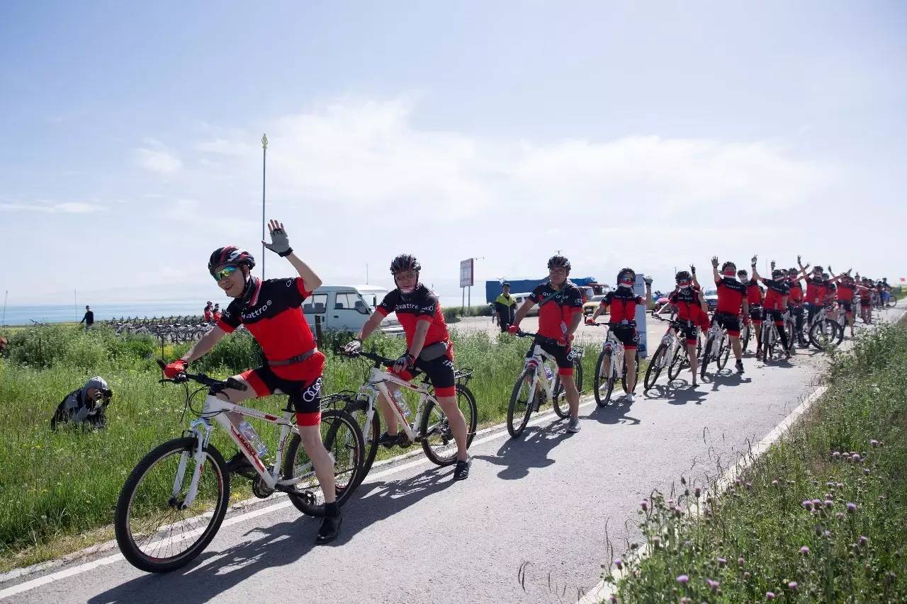 海拔3000米青海湖亮剑，奥迪能否上演王者归来？