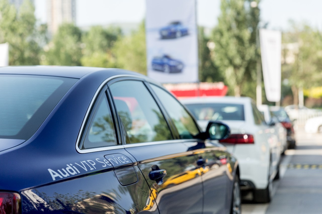 海拔3000米青海湖亮剑，奥迪能否上演王者归来？