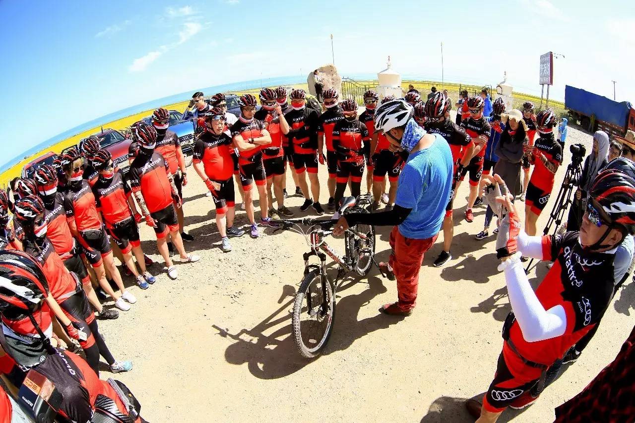 海拔3000米青海湖亮剑，奥迪能否上演王者归来？