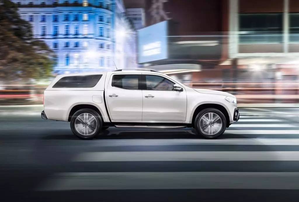 开皮卡的大叔需要奔驰标来撑场面吗？