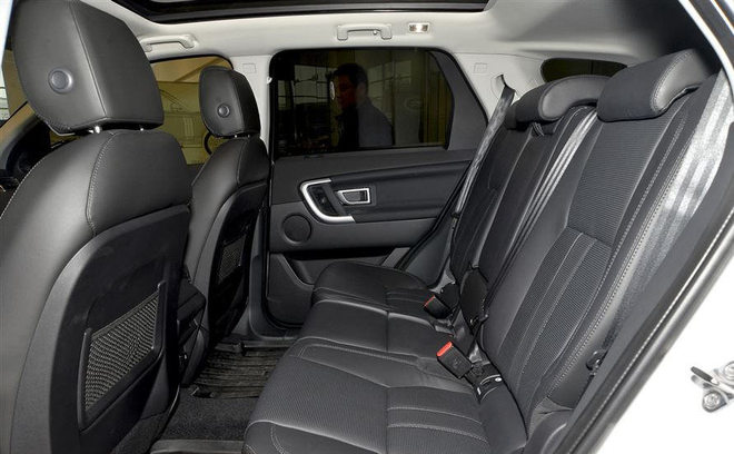 2017款路虎发现神行促销 最高优惠9.1万