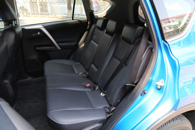 2016款丰田RAV4荣放限时促销 直降2万元