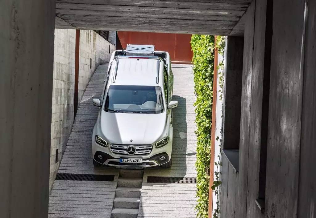 开皮卡的大叔需要奔驰标来撑场面吗？