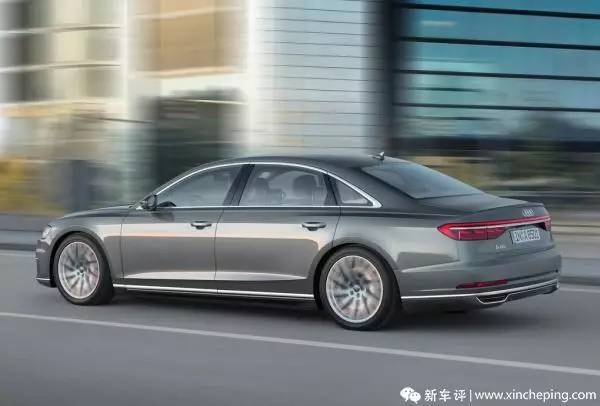 奥迪A8扎推新技术碾压奔宝，双B说，我和你比外形！