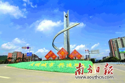 龙门:文明创建让城市变得更有温度|建设|垃圾|龙门县_新浪新闻