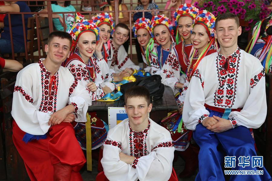 保加利亚国际民俗文化节开幕组图