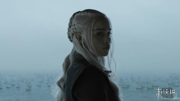 瑟曦和詹姆又亲上了,还有阿莎和艾拉莉亚·沙德也亲了起来…   虽然在