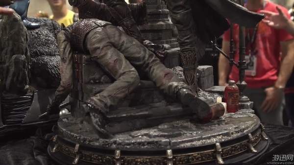 《血源》《巫师3》手办实拍 叶奈法衣领真毛细节出色