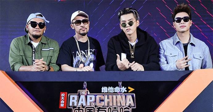 时装:不是Rapper也能来件嘻哈Style_手机新浪网