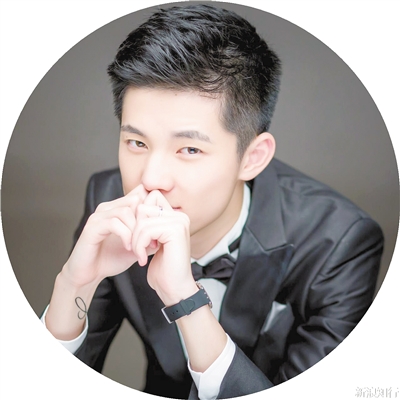 薛来看上去花哨不是真的酷