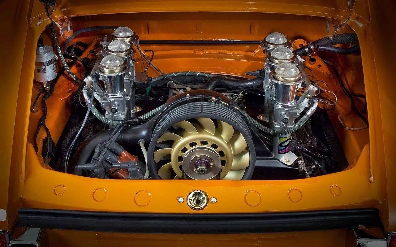 每缸4气门、高压缩比很牛？有些发动机参数并不重要