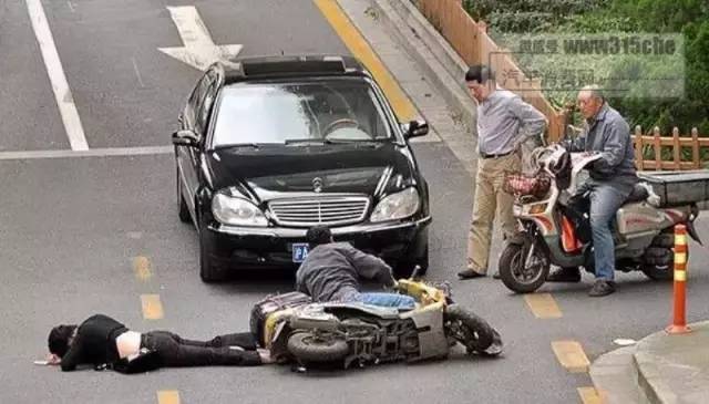 开车撞死碰瓷者怎么办？7月1号新交规说的很清楚