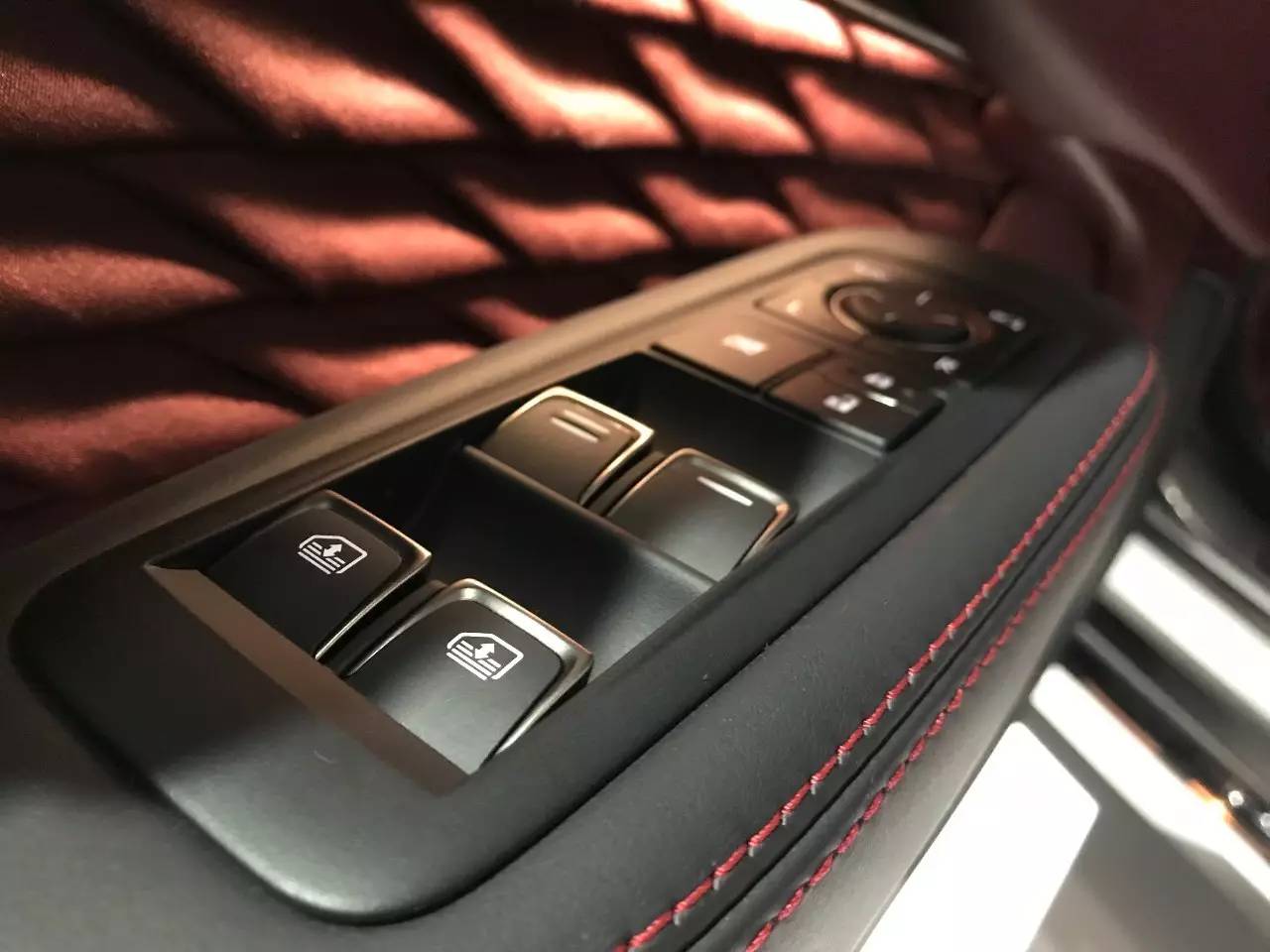 雷克萨斯LC、LS到底交卷成绩如何？