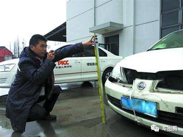 车好好停在那儿被砸了，怎么办？