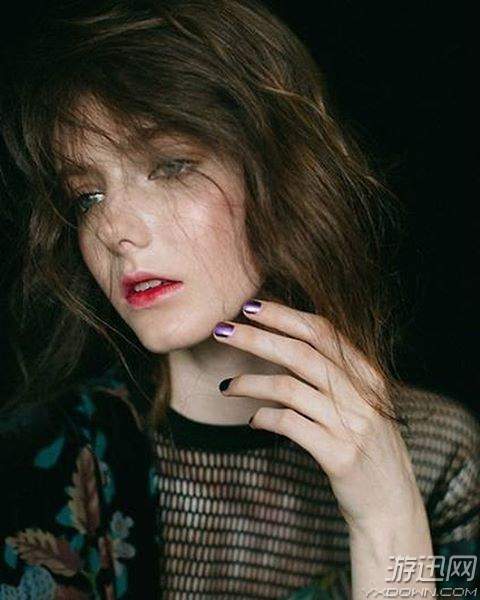 绝美"精灵姐姐"美照曝光 完美身材御姐范十足