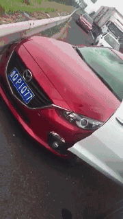 车好好停在那儿被砸了，怎么办？