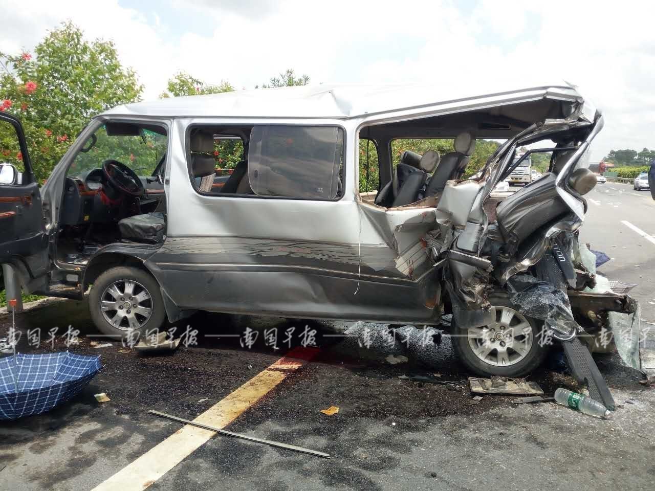 南北高速南宁往钦州发生特大事故 5人当场死亡|车祸|货车|事故_新浪