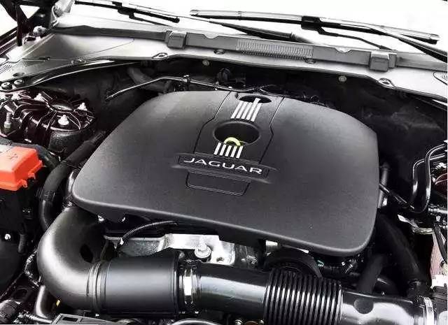 捷豹XFL 38.8万起售, 你还会考虑奔驰新E级吗?