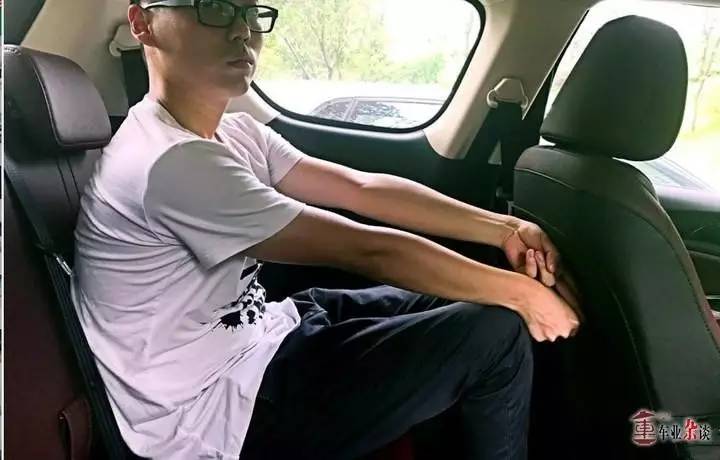 凭什么说凌轩好看、好开，还有黑科技？