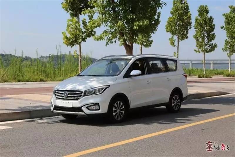 凭什么说凌轩好看、好开，还有黑科技？