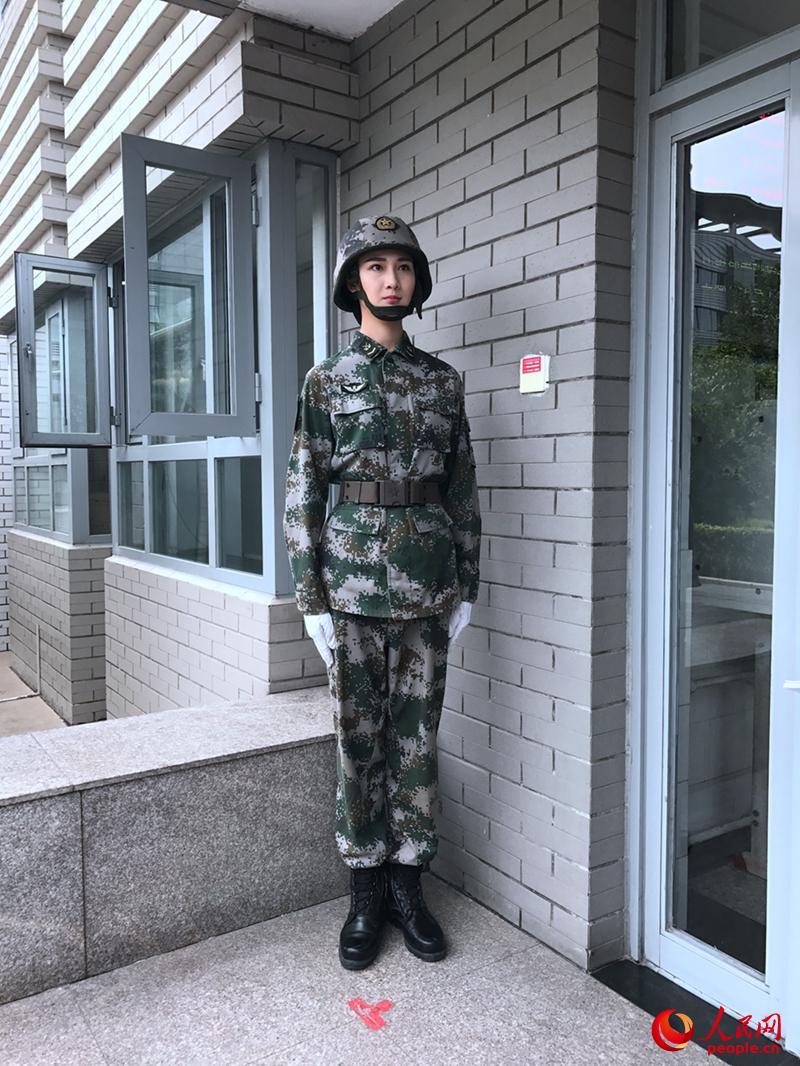 【网络媒体国防行】你所不知道的三军仪仗队女兵|程诚|仪仗队|女兵